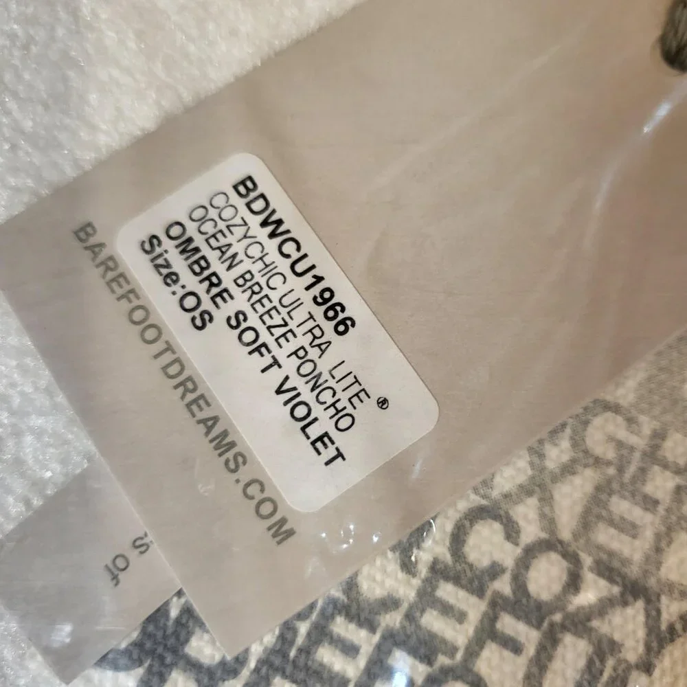 Barefoot Dreams Cozy Chic Ultra Lite Ocean Breeze Poncho One Size Ombre Violet - Picture 4 of 6